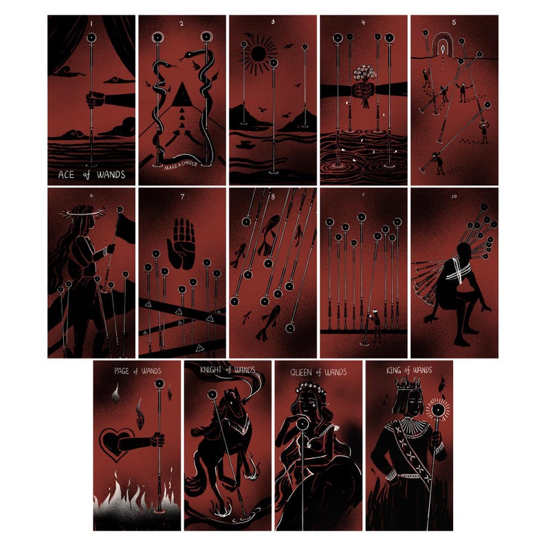 Puede incluir: Un conjunto de cartas del tarot con un fondo rojo e ilustraciones en negro. Las cartas presentan varias im&aacute;genes simb&oacute;licas, incluyendo figuras, varitas y cuerpos celestes. El texto en las cartas incluye "ACE of WANDS", "PAGE of WANDS", "KNIGHT of WANDS", "QUEEN of WANDS" y "KING of WANDS".