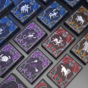 Signes du zodiaque Cartes à jouer Constellations astrologiques Papier de qualité casino 56 cartes de poker standard + 2 cartes gaff