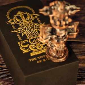 The Totem Pole of R&#39;lyeh Cthulhu Mythos Lovecraft Necronomicon Metal Objets d&#39;art Runes Wax Seal Stamps Eldritch Horror Sculpture Gothic Art