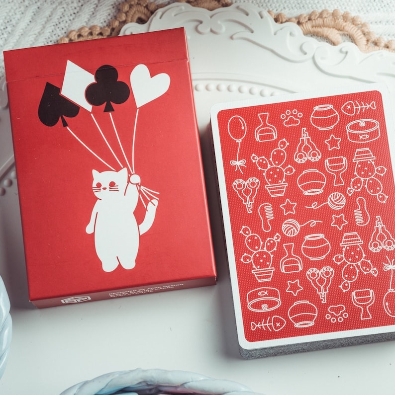 Tagebuch der Katze und des Hundes Spielkarten, Japanisches dreilagiges schwarzes Kernpapier, Kätzchenkarten, Welpenkarten, 54 Karten Cat