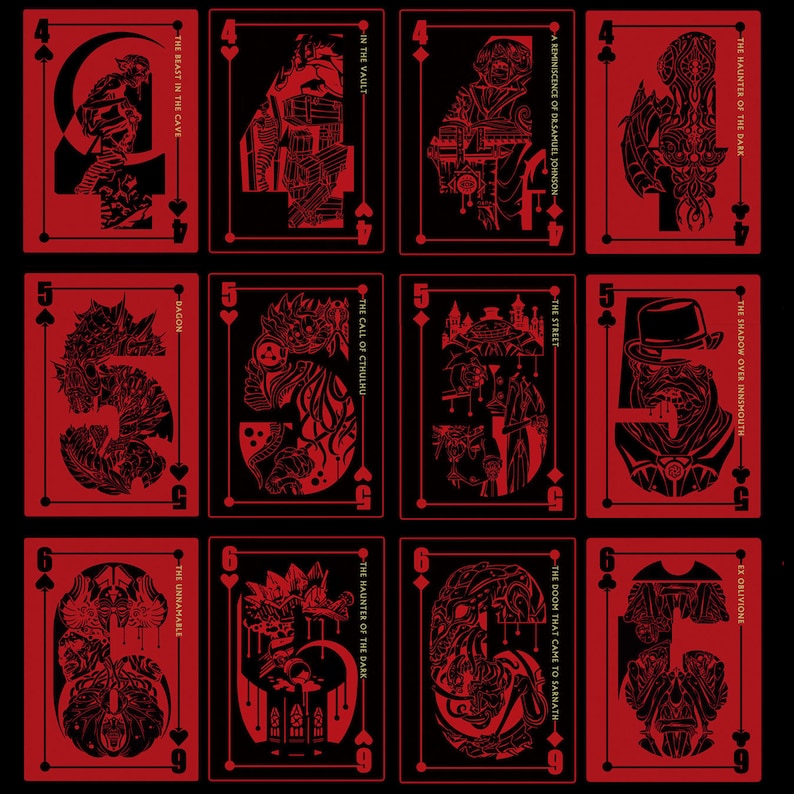Puede incluir: Un juego de nueve cartas de juego con ilustraciones en negro y rojo. Cada carta presenta una criatura o escena diferente, con el n&uacute;mero de la carta y el palo mostrados en la esquina. Los t&iacute;tulos de las cartas est&aacute;n impresos debajo de las ilustraciones. Las cartas est&aacute;n dise&ntilde;adas en un estilo g&oacute;tico con un fondo oscuro.