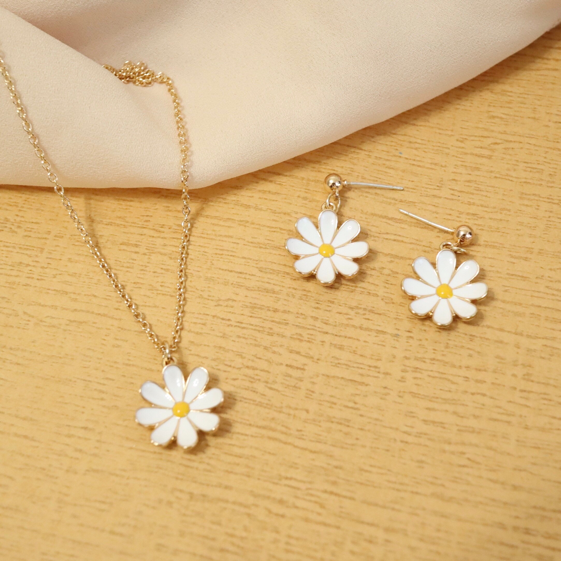 Daisy Jewelry Set Daisy Earrings Daisy Necklace Pendant Etsy