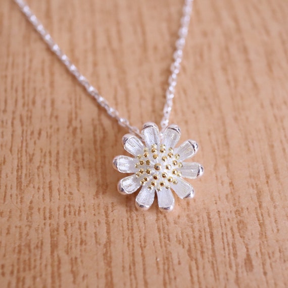 Etsy daisy necklace deals
