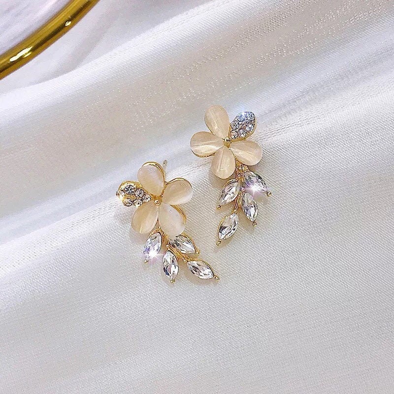Gold Opal Flower Earrings Floral and Leaf Laurel Vine - Etsy Canada
