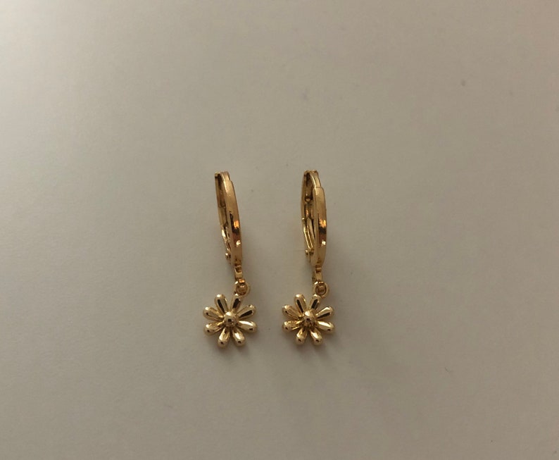 Gold Daisy Huggie Hoops Small Hoop Earrings 18k Plated Gold - Etsy