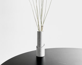 minimalistische Vase aus Beton