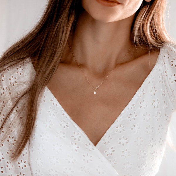Kleine ovale Perlen Tropfen Halskette für Frauen Zierliche Perlenkette Süßwasser Perlenkette Brautjungfern Geschenk Choker Perlenhalskette