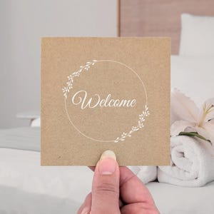 10 tarjetas de bienvenida para invitados, impresas para su boda o propiedad de alquiler, tarjetas marrones de 4" para dar la bienvenida a sus invitados, diseño de hojas delicadas con impresión blanca