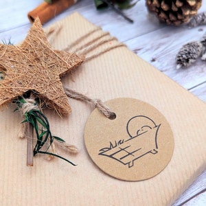 40 etiquetas de regalo de Navidad redondas del Niño Jesús, pequeñas etiquetas de regalo Kraft con Jesús en el pesebre, etiquetas de regalo católicas cristianas, etiqueta de tarjeta Kraft de 5 cm
