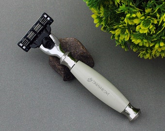 3-Blade Shaving Razor with Aluminum Handle, Perfect Clean Shave