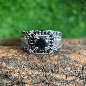 Black Moissanite Men&#39;s Ring, Round cut Moissanite Mens Engagement Ring, White Gold Mens Solitaire Accent Ring, Gifts For him