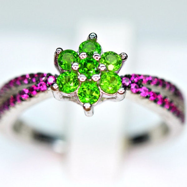 Dynamic Natural Chrome Diopside Flower Ring & Solid 925 Sterling Silver