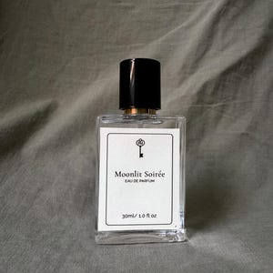 Perfume Moonlit Soirée / Aroma a ciruela y champán, una fragancia afrutada y golosa / Dark Academia, Art Déco, inspirada en los locos años veinte