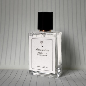 Alexandrian Archives Perfume: Guaiac Wood, Old Books & Leather Scent