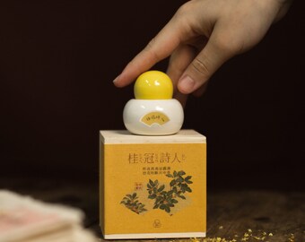 Osmanthus Solid Perfume Balm / Made from Natural Plant Essential Oils / Traditional Ceramic Wooden Box Packaging / Fresh and Sweet