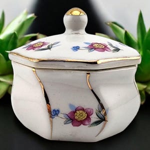 Porcelain Trinket Box, TMJ Japan, Hand Painted, Floral