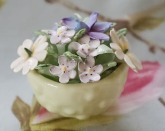 Rare Brambly Hedge spring basket: fine English porcelain by Royal Doulton