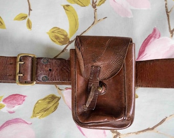 1880s British Army cavalry utility belt complete with bag and overlocking buckle clip