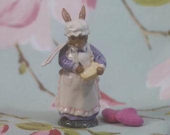 Mrs Bunny Baking Bunnykins: fine porcelain by Royal Doulton