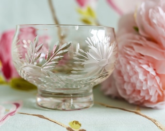 Fine Stuart crystal etched floral bowl: signed