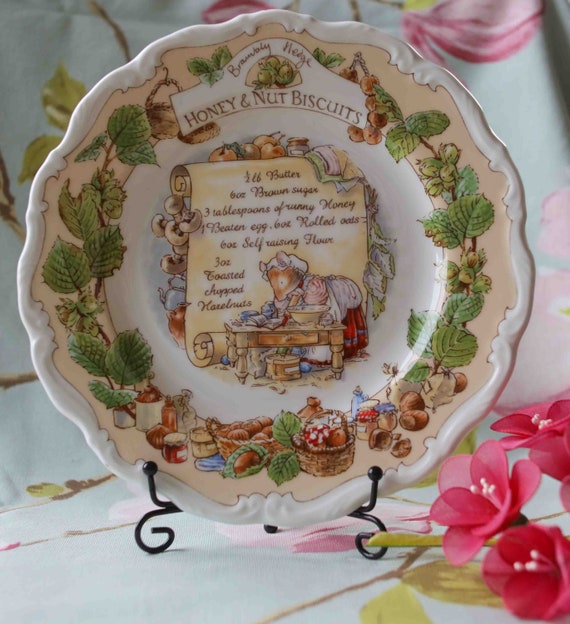 Rare Brambly Hedge Recipe Plate Honey Nut Biscuits (8 Inch) by