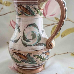 Hand painted and hand signed large Glyn Colledge jug