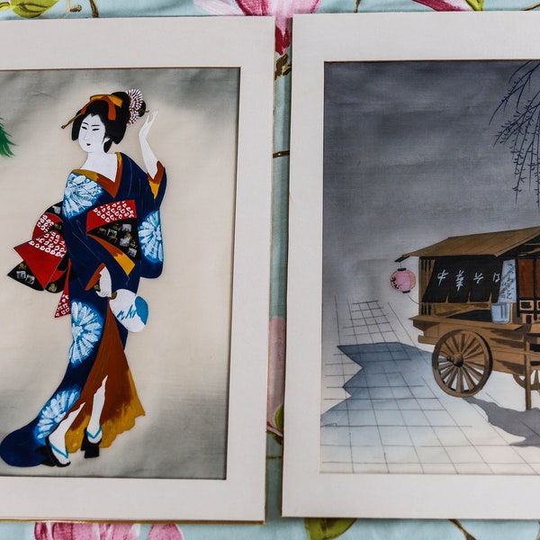 Deux soies signées japonaises peintes à la main montées à bord