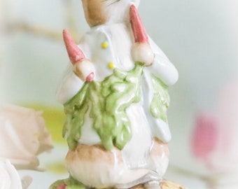 Royal Albert Peter Rabbit eats a radish (Beatrix Potter): rare