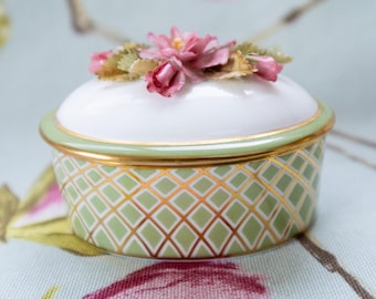 Glorious fine porcelain Royal Crown Derby summer trinket pot: 4 x 1.5 inches