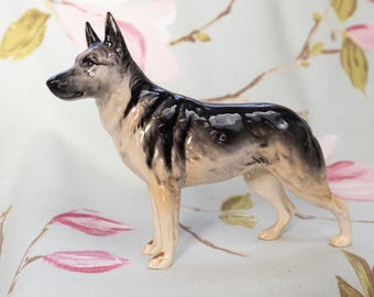 Fine Royal Doulton Beswick Alsatian