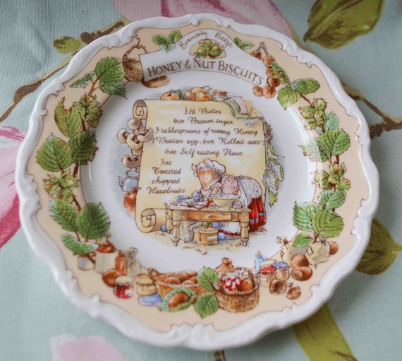 Rare Brambly Hedge Recipe Plate Honey Nut Biscuits (8 Inch) by