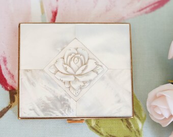Beautiful mother of pearl 1950s AGME (Switzerland) compact