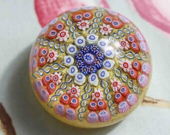 Crystal clear Strathearn 10 spoke Millefiori Latticinio paperweight: 6 x 5 cm, 277g