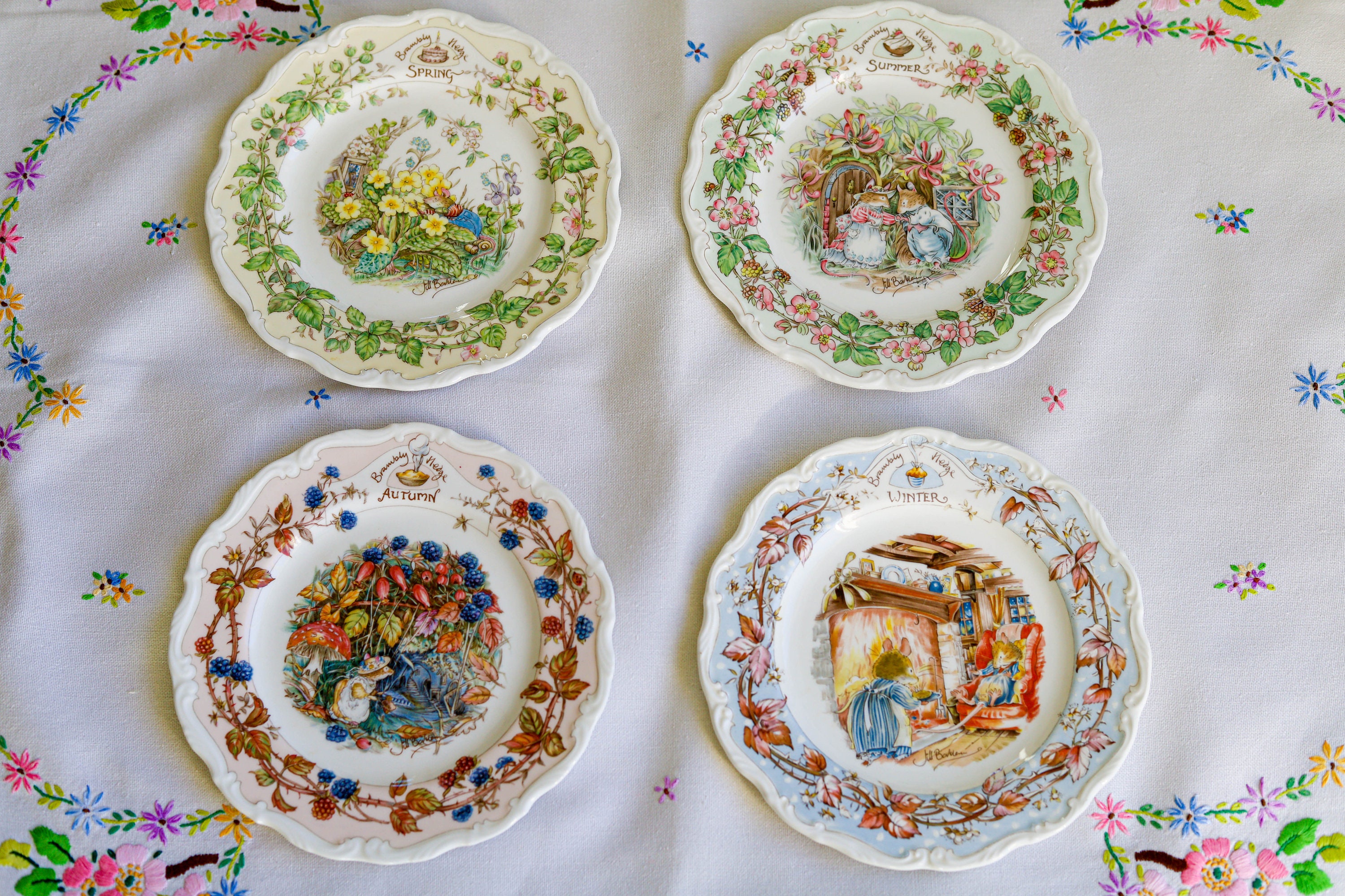 Royal Doulton brambly hedge Winter trio cup & saucer plate