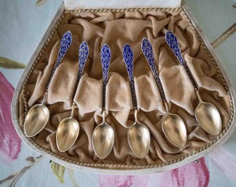 Stunning Marius Hammer silver enamel teaspoons with fine filigree decoration: