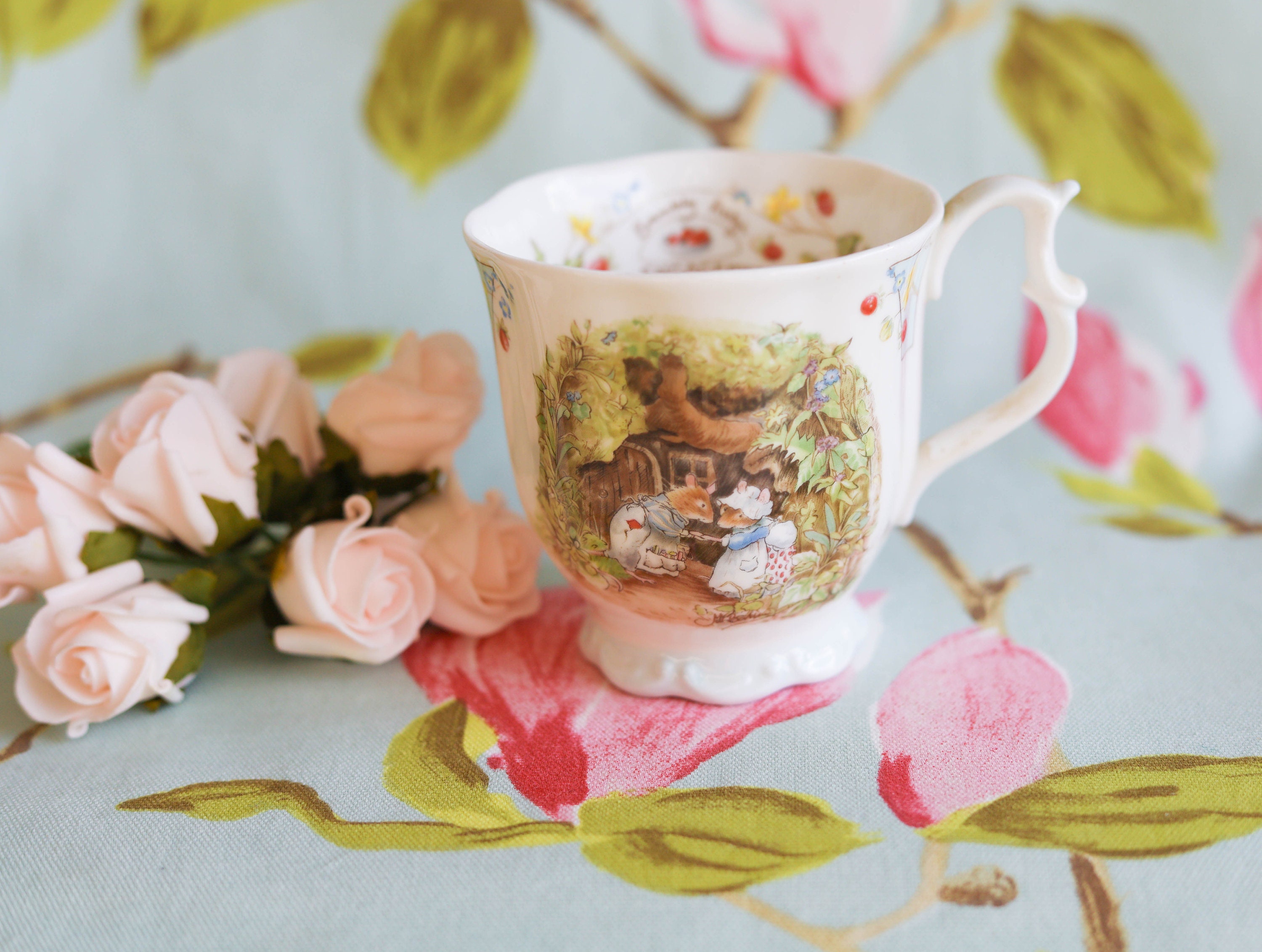 Rare Royal Doulton Brambly Hedge engagement beaker (full size) Rare Royal Doulton Brambly Hedge engagement beaker (full size)