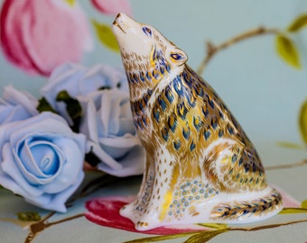 Rare Royal Crown Derby 22 carat gold Wolf with pure gold stopper (boxed - first quality)