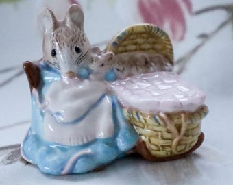 Hunca Munca (Beatrix Potter) with babies - Royal Albert 1989