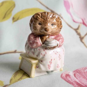 Royal Doulton (Beswick)  Mrs Tiggy Winkle takes tea