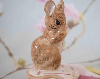 Beatrix Potter No More Twist (Tailor of Gloucester): Royal Albert