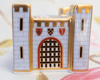 Royal Crown Derby Treasures of Childhood fort (2003)