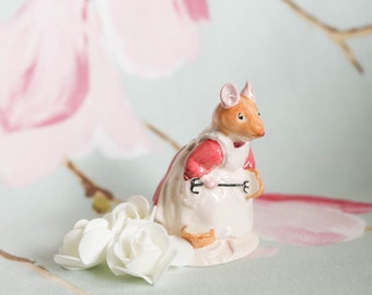 Brambly Hedge Clover Mouse: fine English porcelain by Royal Doulton