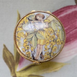 Kunglig Worcester porslinsblommor i prydnadsskruka: Laburnumfe 1999