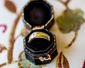 Fine vermeil (gold on sterling silver) stone set ring size N with new antique-style leather box