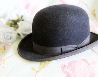 Vintage Hepworth (Leeds and London) bowler hat: 20 inch circumference (approx 6 3/4) one of two hats for sale associated with Cotswold Hunt