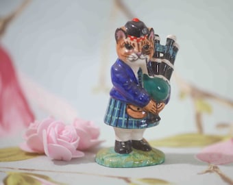 MacKatt Piper by Loch Lomond Ceramics: rare