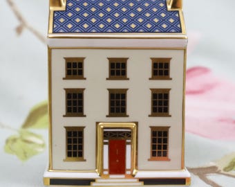Royal Crown Derby Georgian Town House 2001: 22 carat gold with fine English porcelain