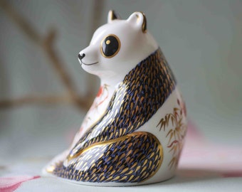 22 carat gold and porcelain panda paperweight by Royal Crown Derby with pure gold stopper LVII