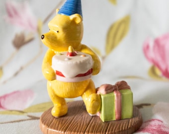 Winnie the Pooh Presents and Parties (Royal Doulton 2003)
