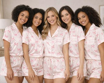 Personalized Bridesmaid Pajamas Set Pink Bow Pajamas Bridal Pyjamas Sets Custom Satin Bridesmaid Outfit Short Pyjamas Bridesmaids Gifts